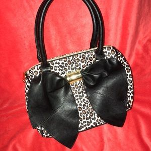 BETSEY JOHNSON SHOULDER BAG CHEETAH